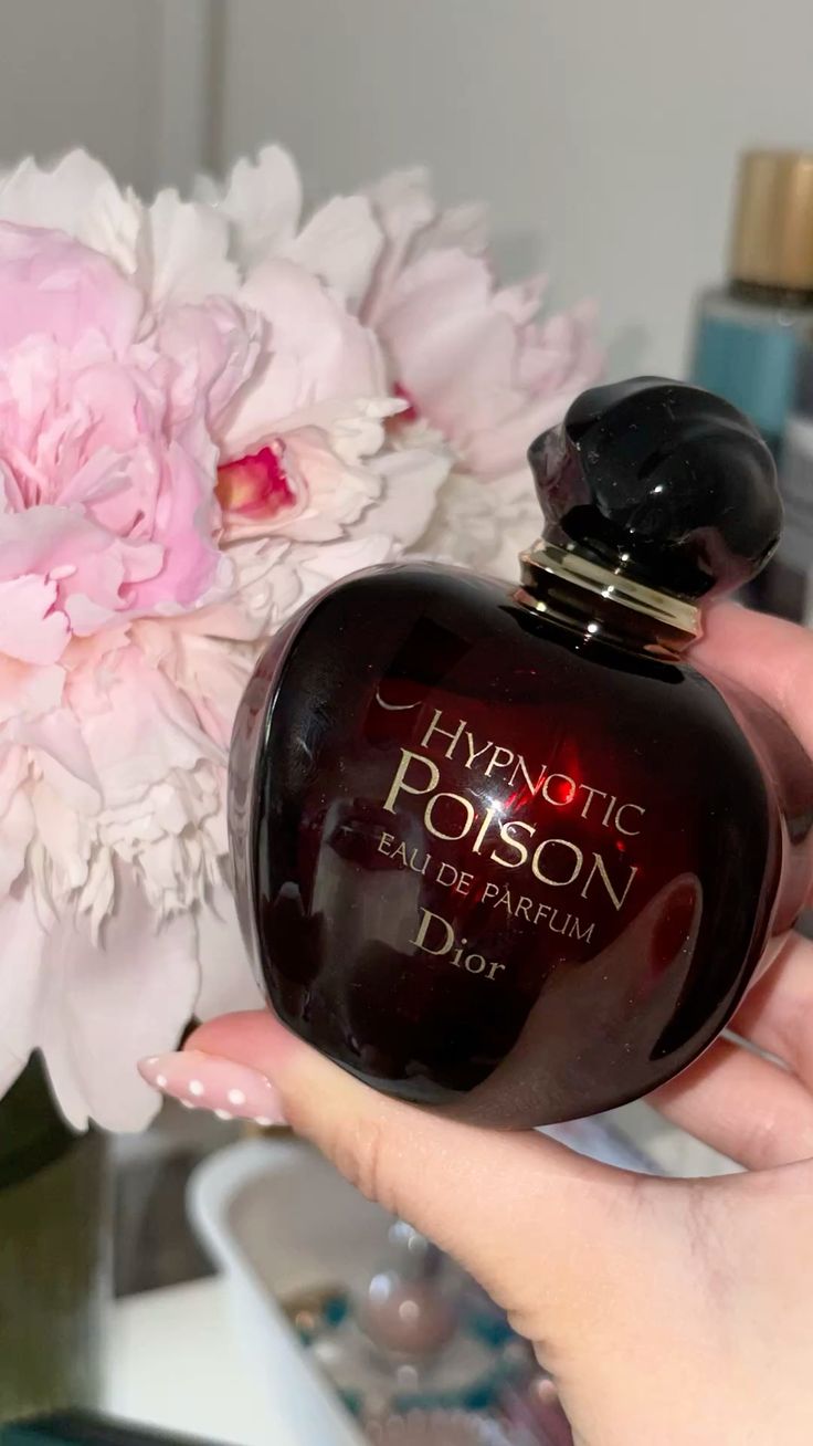 Hypnotic Poison by Dior is a Oriental Vanilla fragrance for women