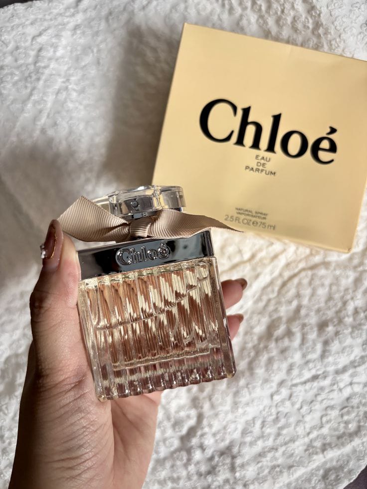 Chloé Eau de Parfum by Chloé is a Floral fragrance for women